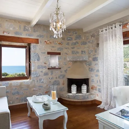 Porto Vitilo Boutique Karavostasi (East Mani)